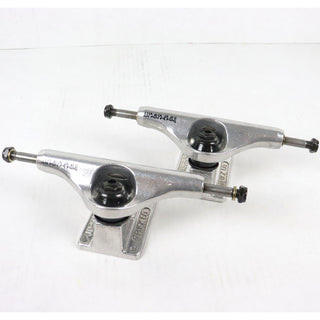 Blem Independent Skateboard Trucks 139 (8.0") Tiago Mid Silver Cosmetic