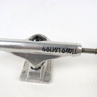Blem Independent Skateboard Trucks 139 (8.0") Tiago Mid Silver Cosmetic