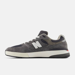 New Balance Numeric Skateboard Shoes Andrew Reynolds 933 Grey/White